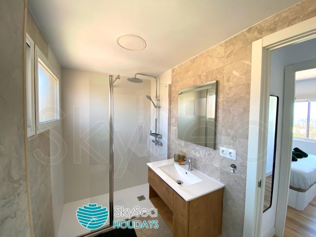 Skyseaholidays Torremolinos Centro Apartment Luaran gambar