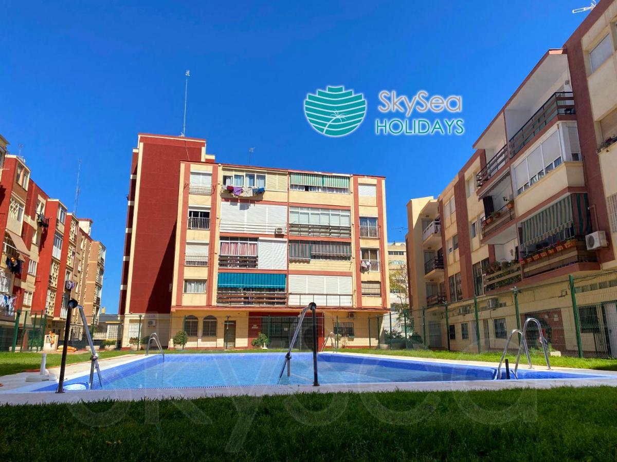 Skyseaholidays Torremolinos Centro Apartment Luaran gambar